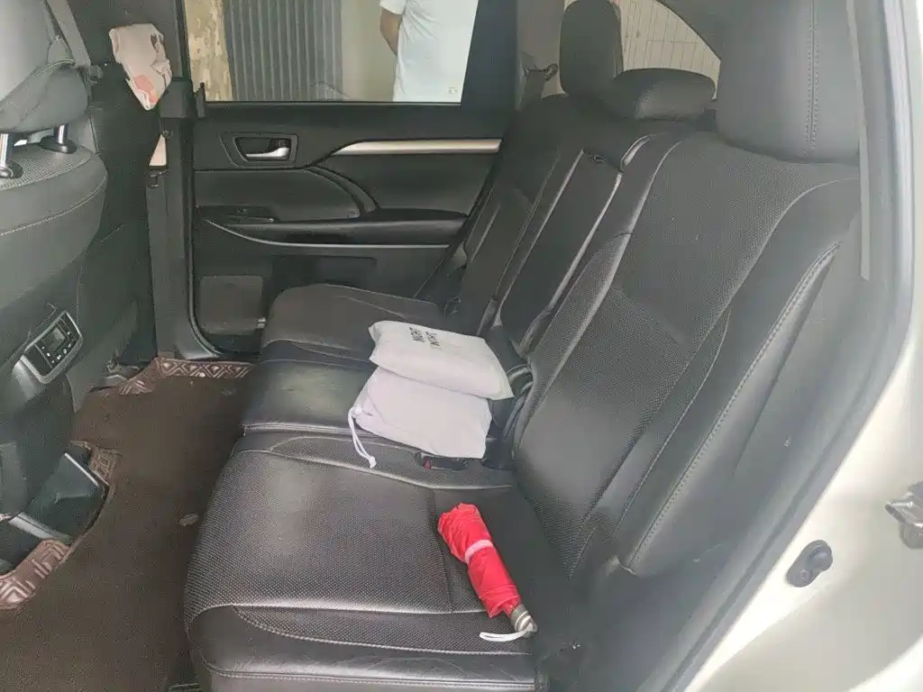 Toyota Highlander 2015 — фото 18
