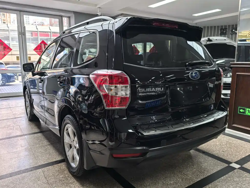 Subaru Forester 2014 — фото 5