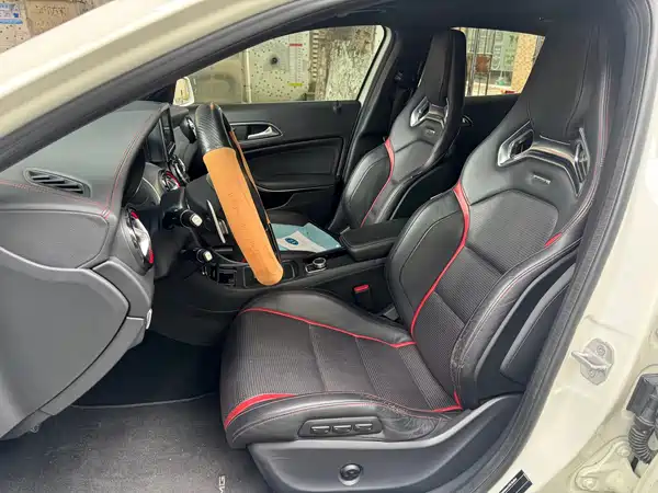 Mercedes-Benz GLA AMG 2015
