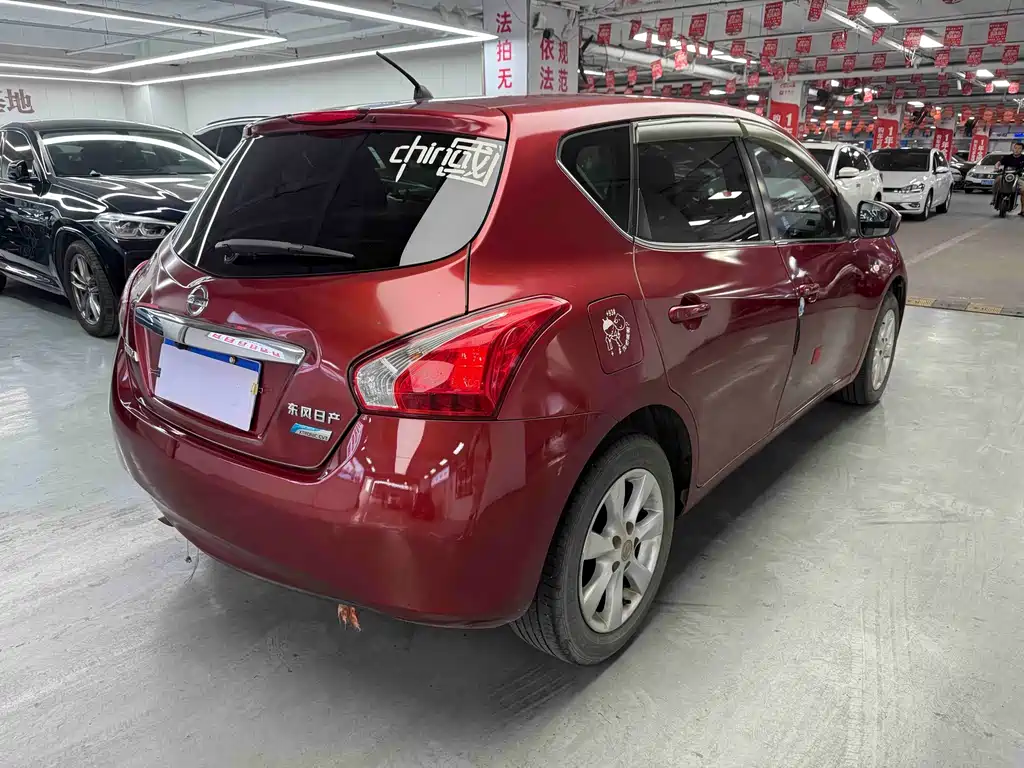 Nissan Tiida 2014 — фото 10