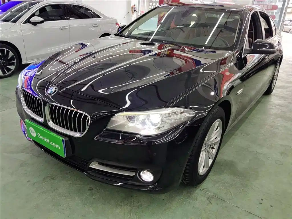 BMW 5 Series 2016 — фото 1