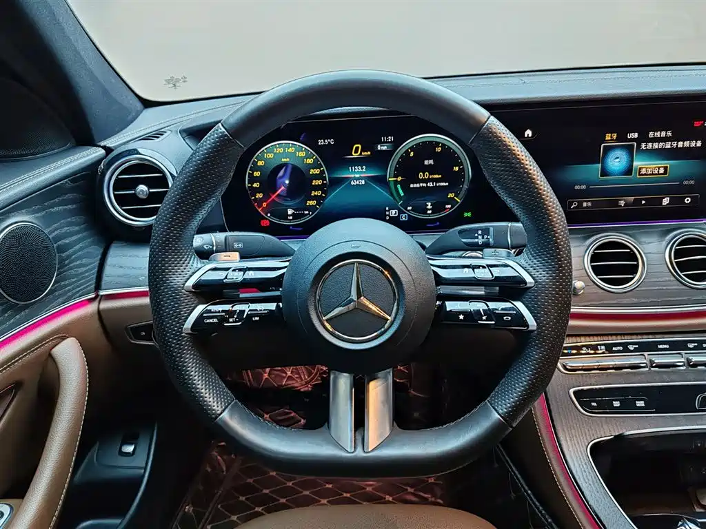 Mercedes-Benz E-Class 2023 — фото 13