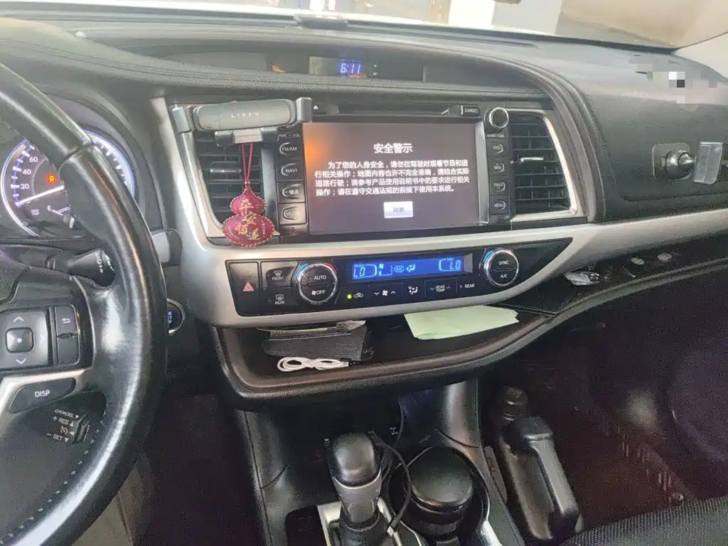 Toyota Highlander 2015 — фото 14