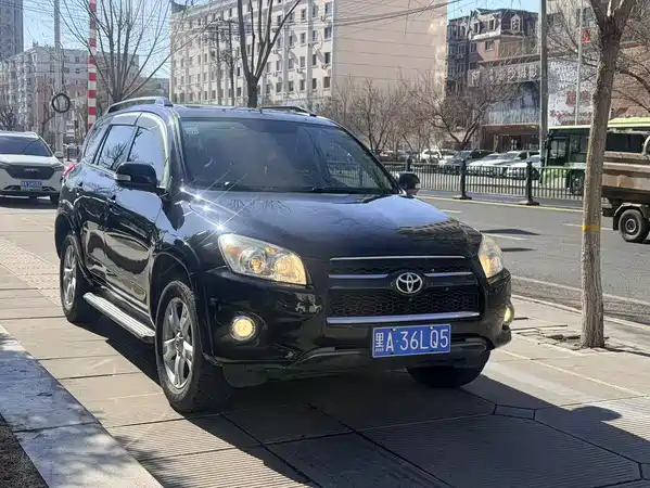 Toyota RAV4 2012