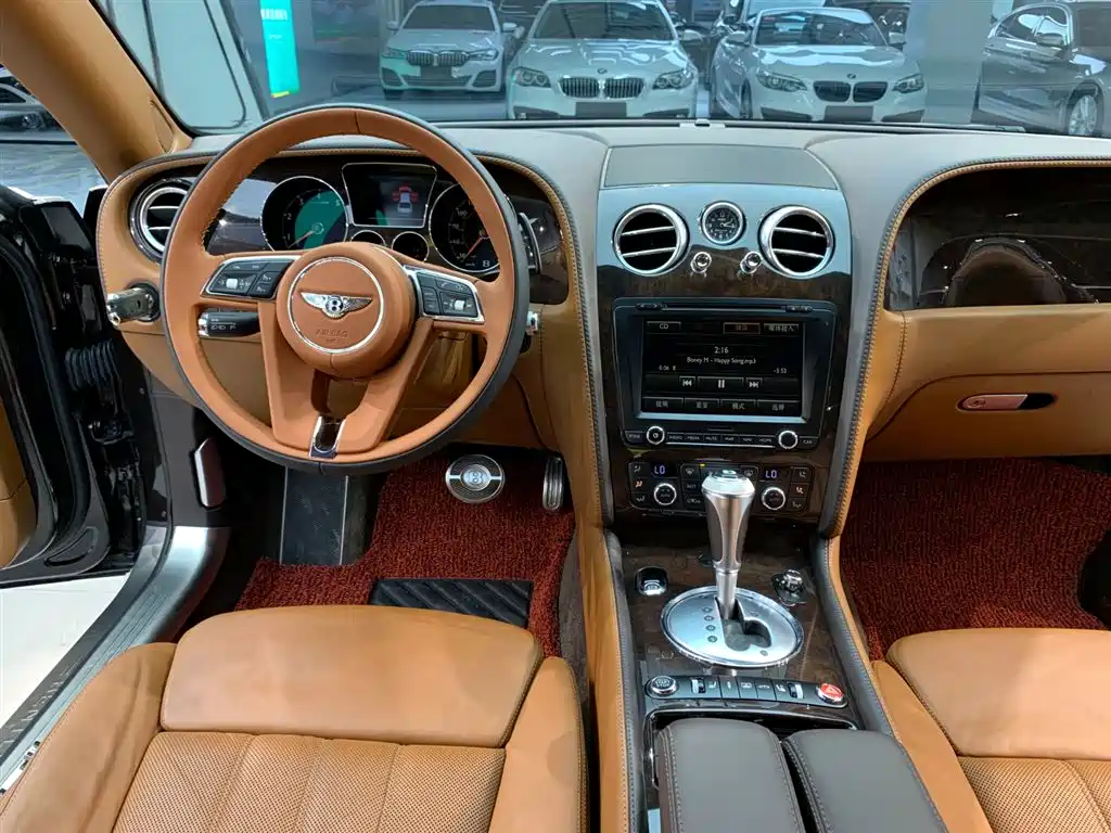Bentley Flying Spur 2013 — фото 11