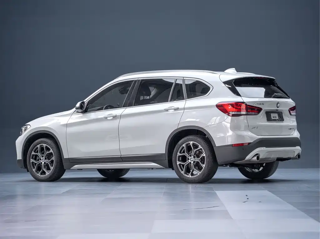 BMW X1 2022 — фото 8