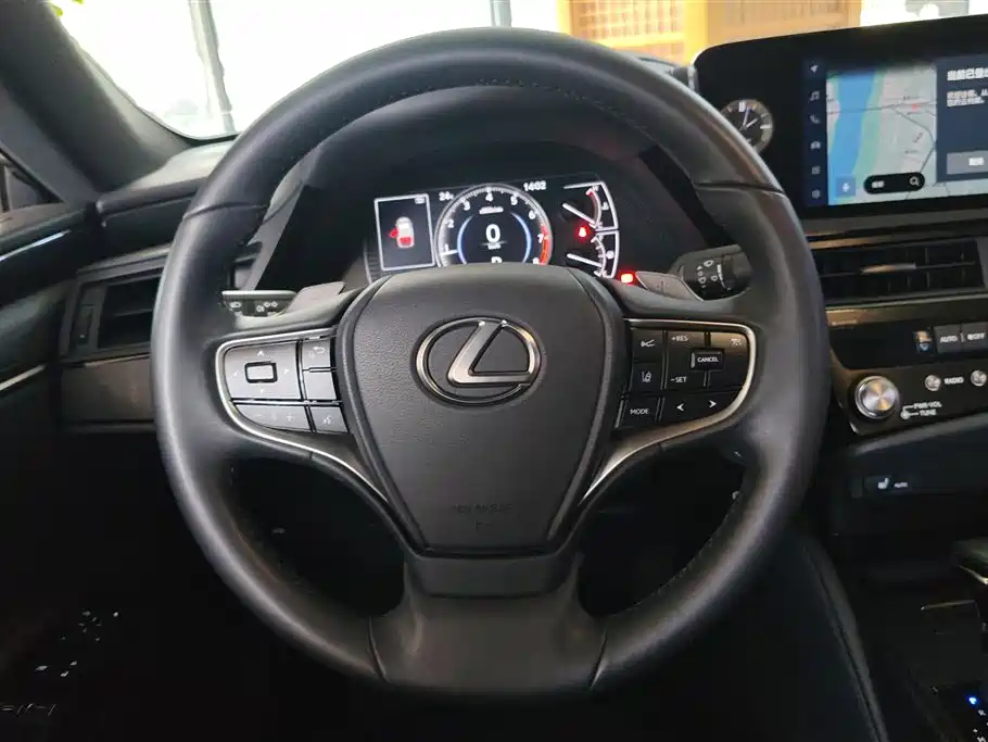 Lexus ES 2023 — фото 15