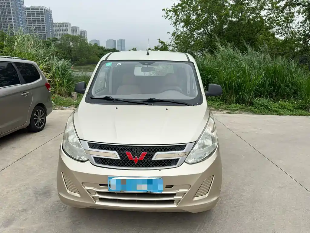 Wuling Rongguang V 2015 — фото 2
