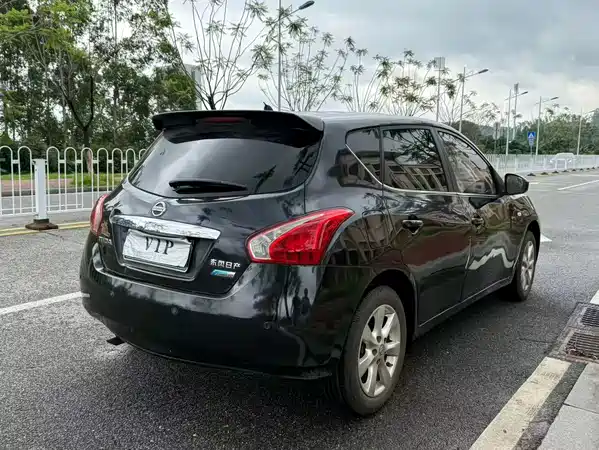 Nissan Tiida 2014