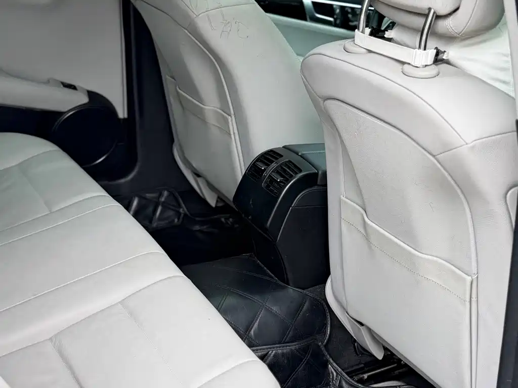 Mercedes-Benz C-Class 2012 — фото 11