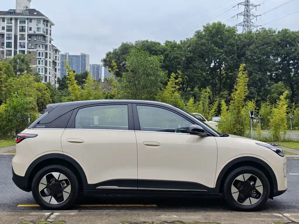 Geely Galaxy Starwish 2024