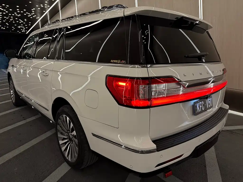 Lincoln Navigator 2021 — фото 9