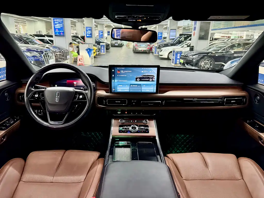 Lincoln Aviator 2023 — фото 12