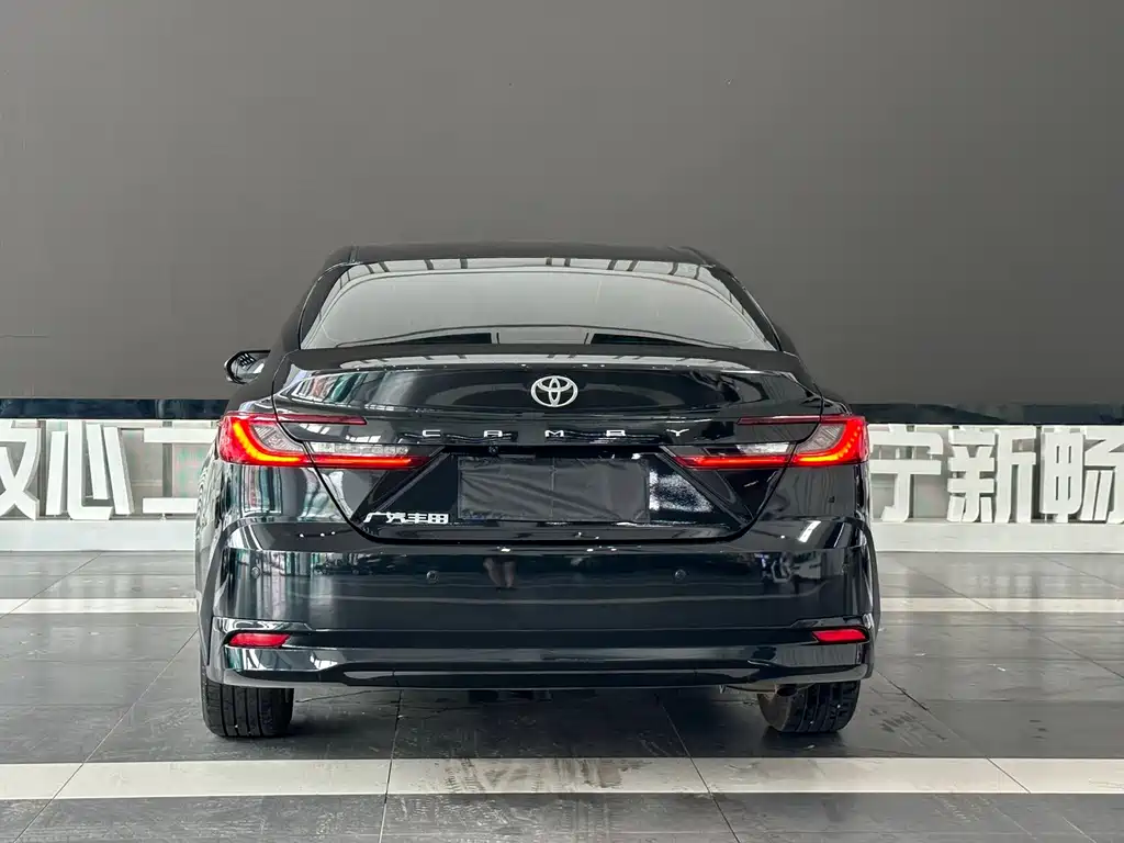 Toyota Camry 2025 — фото 5