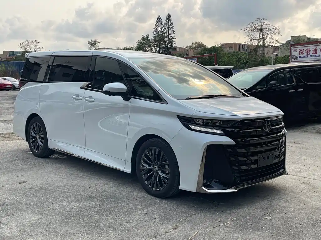Toyota Vellfire 2025 — фото 7
