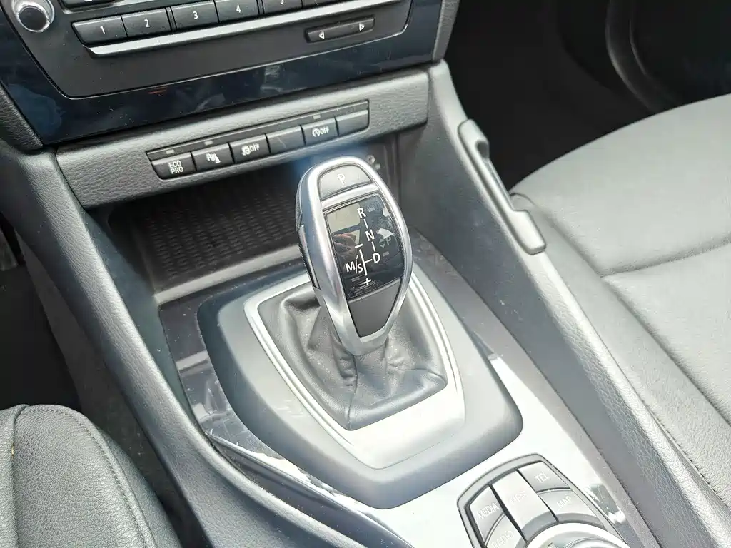 BMW X1 2015 — фото 18