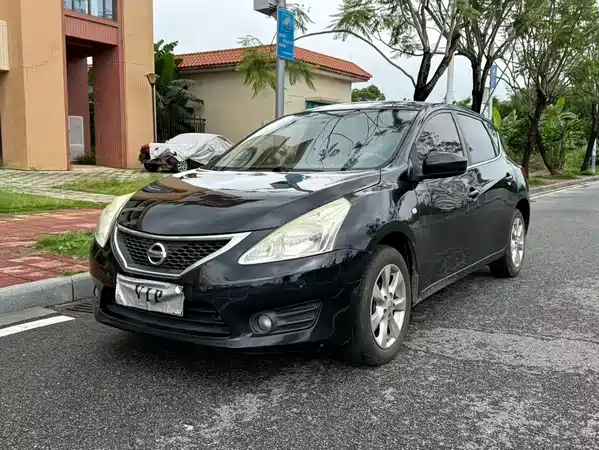 Nissan Tiida 2014