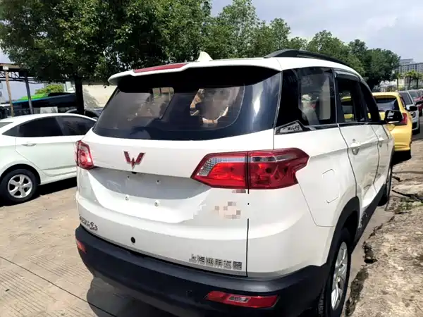 Wuling Hongguang S3 2018