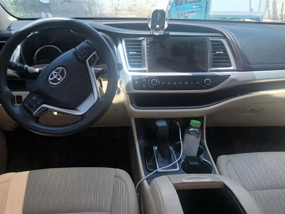 Toyota Highlander 2020 — фото 12