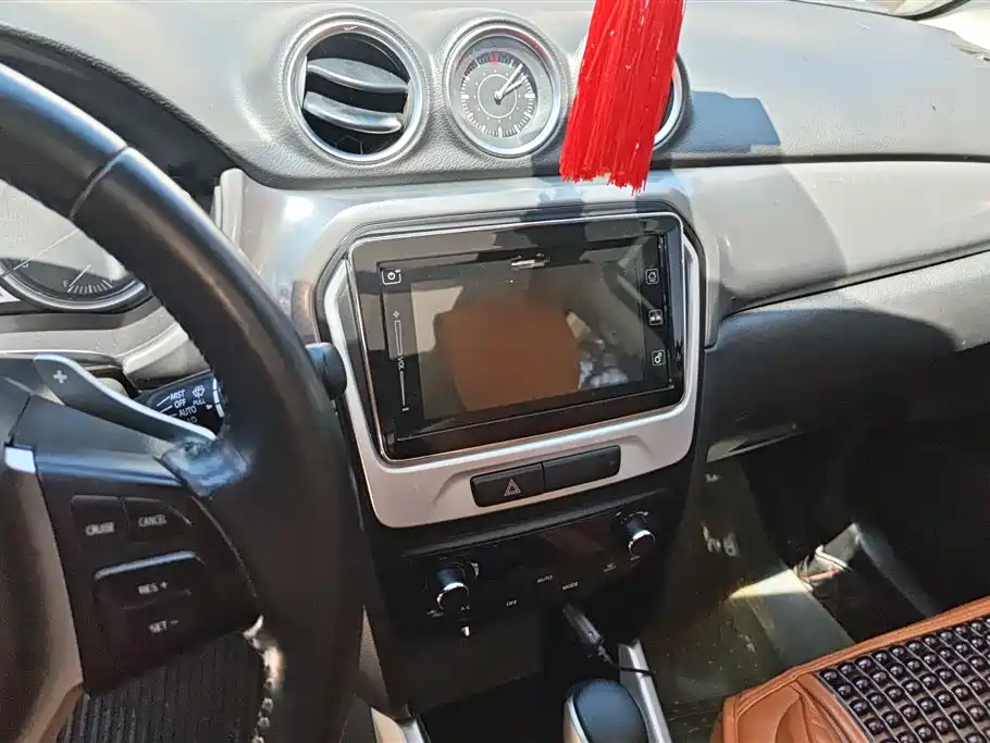 Suzuki Vitara 2016 — фото 13