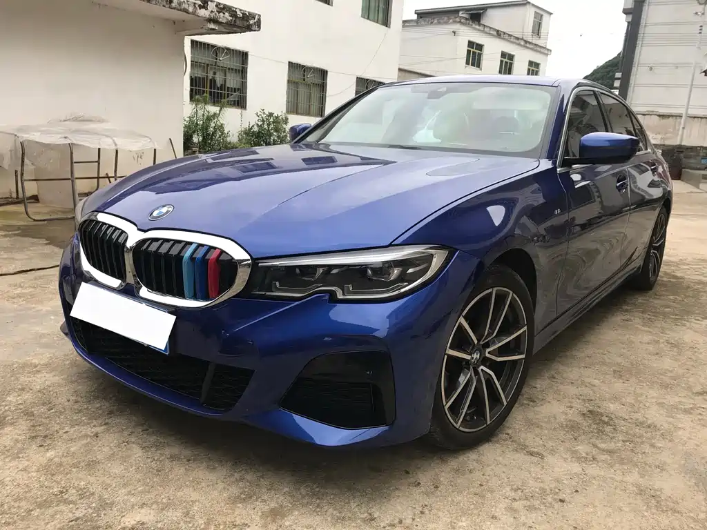BMW 3 Series 2021 — фото 1