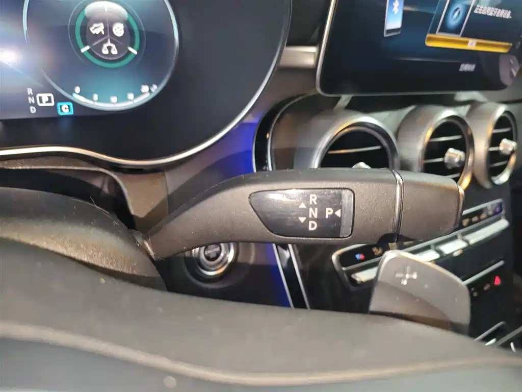 Mercedes-Benz C-Class 2023 — фото 14
