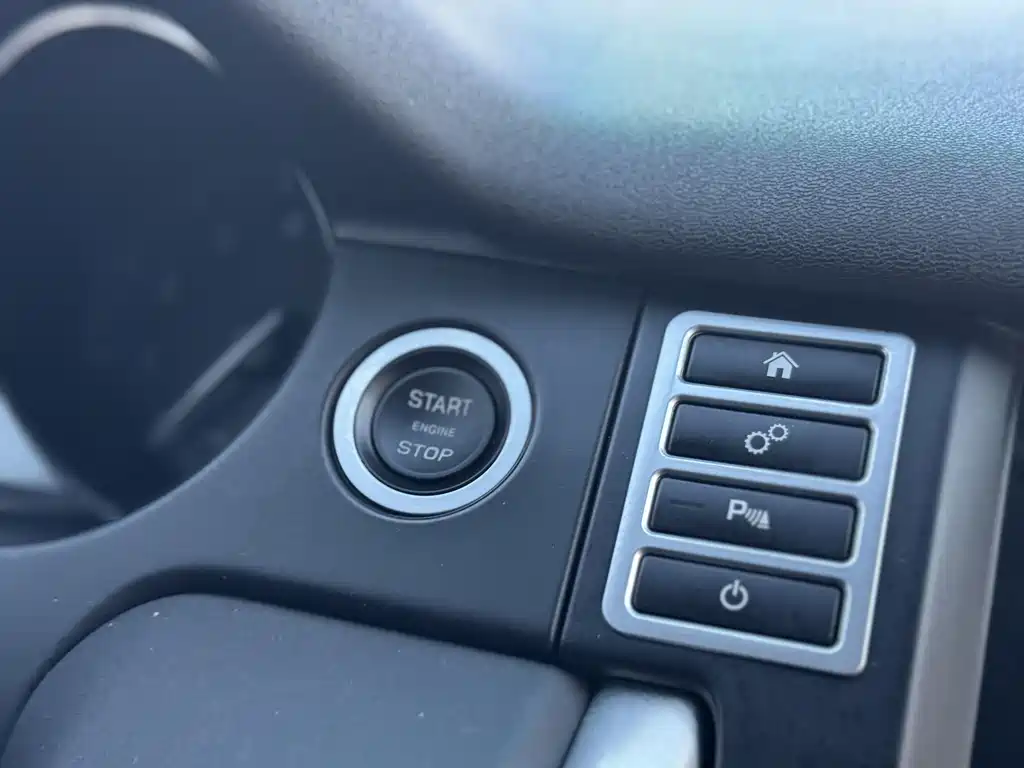 Land Rover Discovery Sport 2016 — фото 26