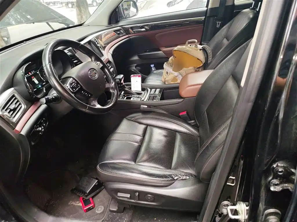 GAC Motor Trumpchi GS8 2018 — фото 15