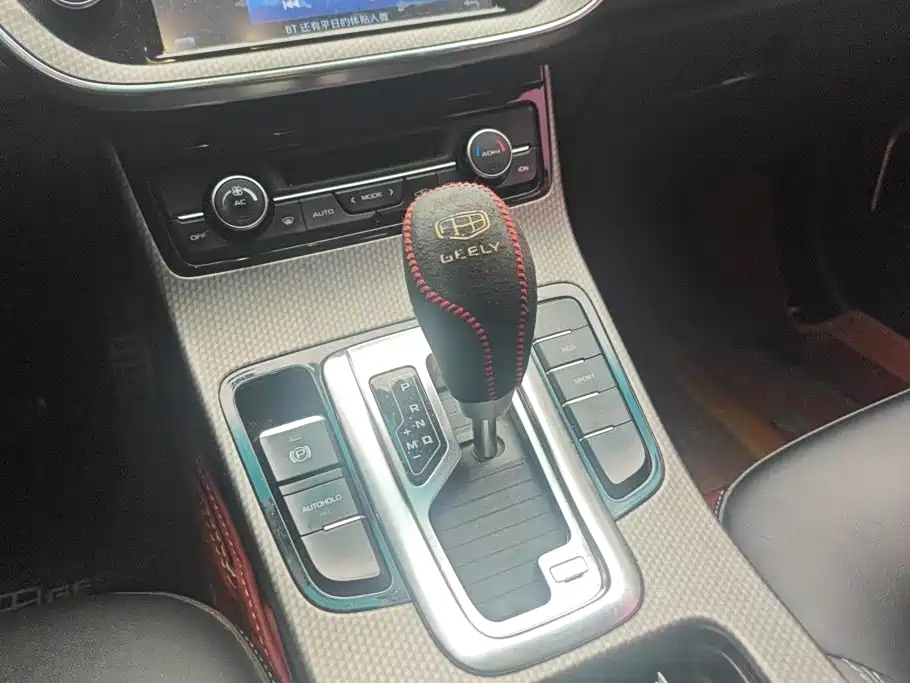 Geely Emgrand GS 2017 — фото 16