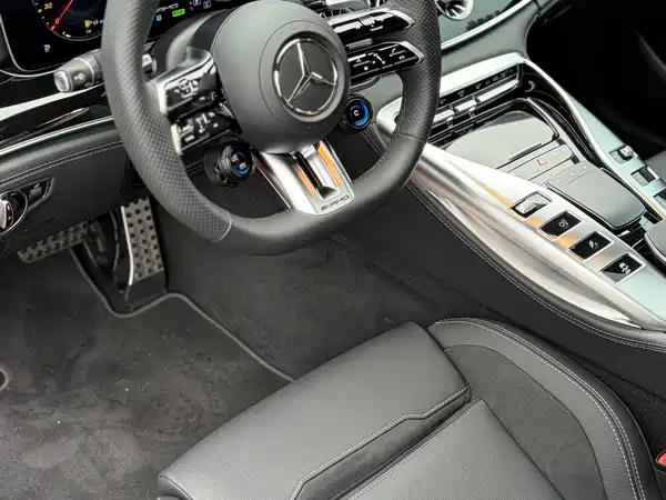 Mercedes-Benz AMG GT 2025