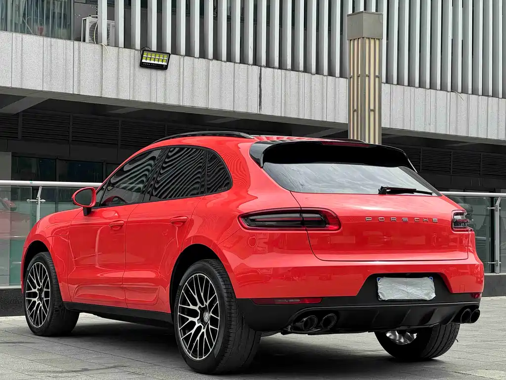Porsche Macan 2017 — фото 17