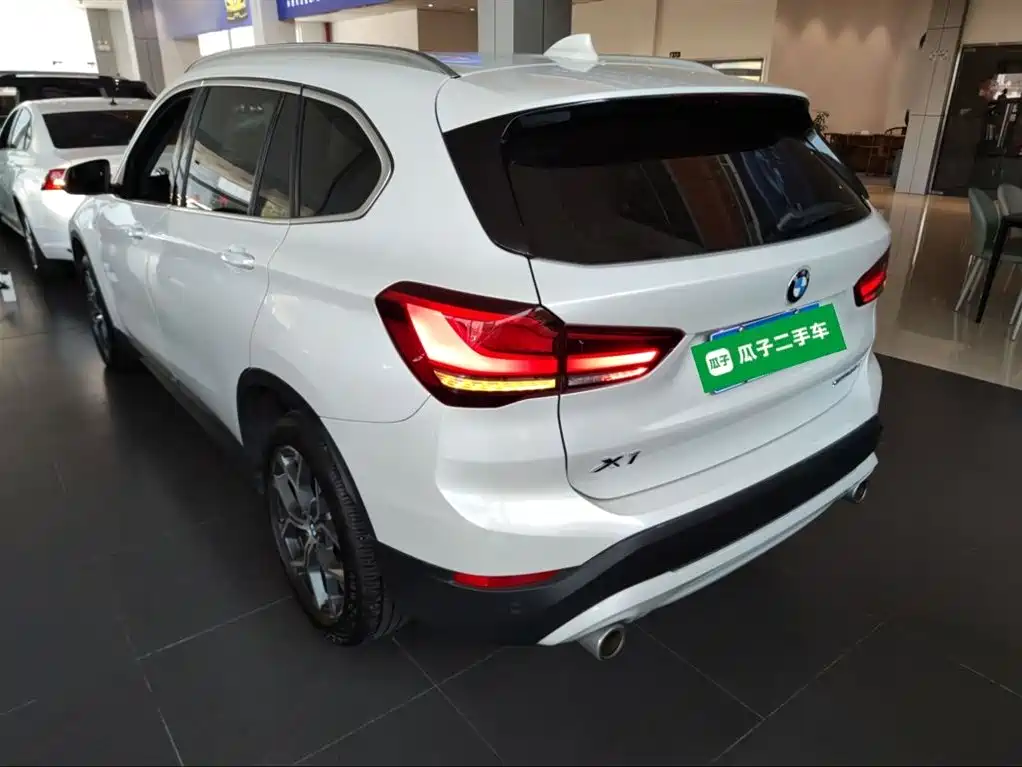 BMW X1 2021 — фото 5