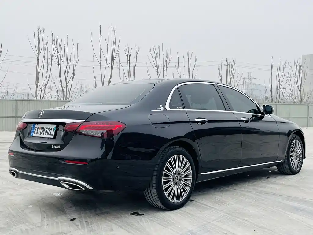 Mercedes-Benz E-Class 2023 — фото 8