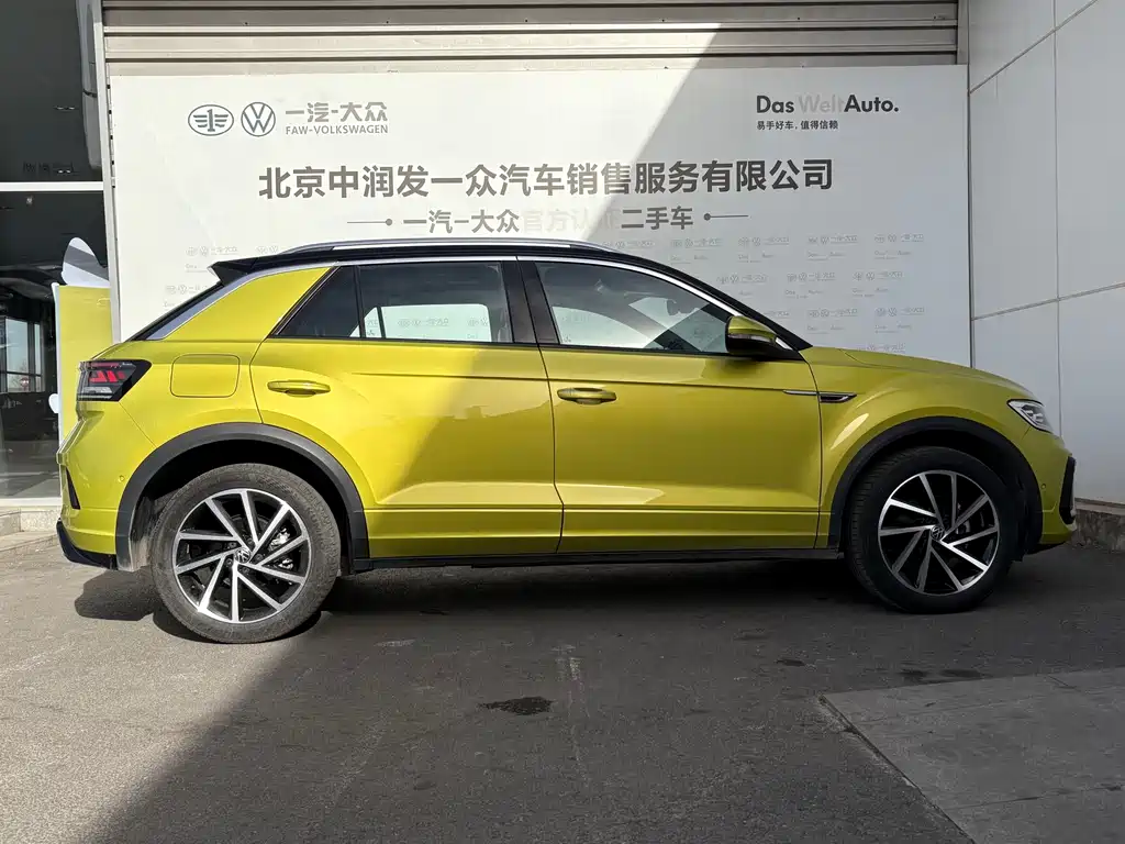 Volkswagen T-Roc 2023 — фото 8