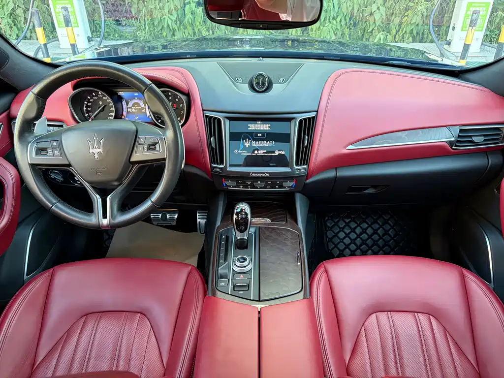 Maserati Levante 2017 — фото 10
