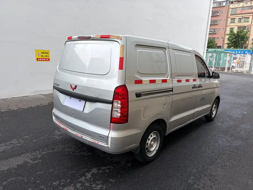 Wuling Hongguang V 2021 — фото 9