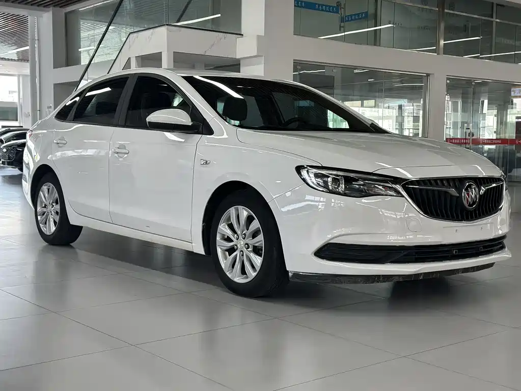 Buick Excelle 2018 — фото 3