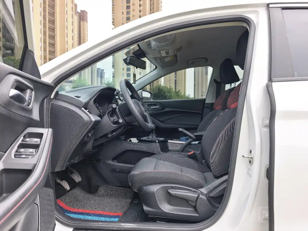 MG MG5 2024