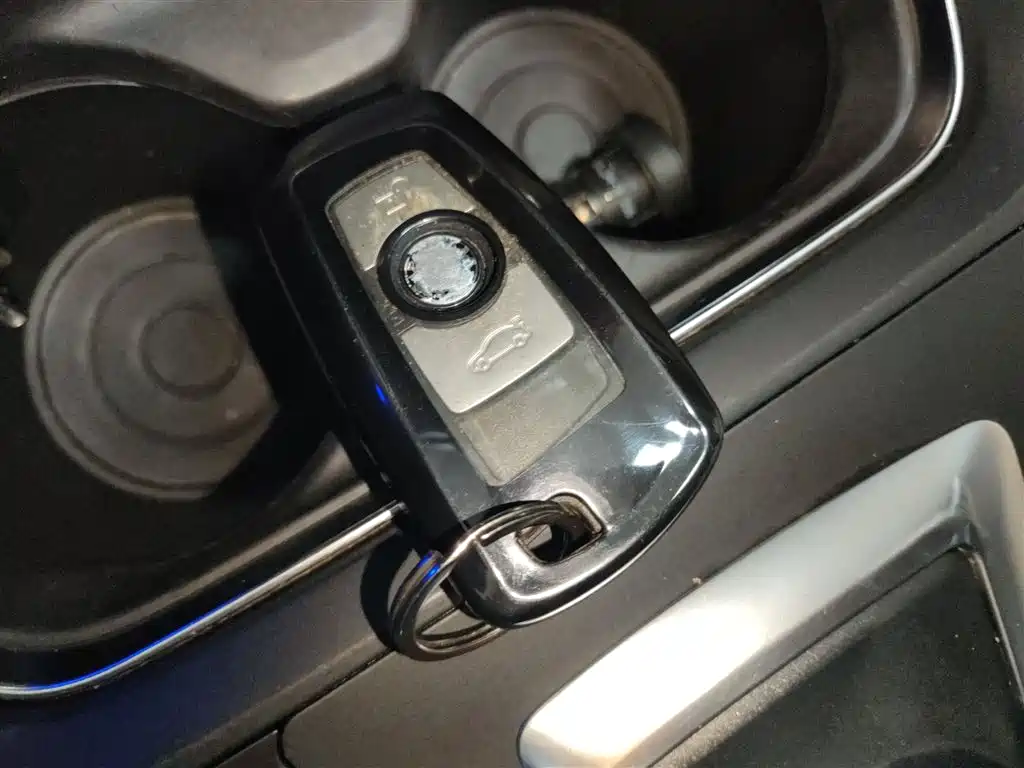 BMW 3 Series 2015 — фото 17