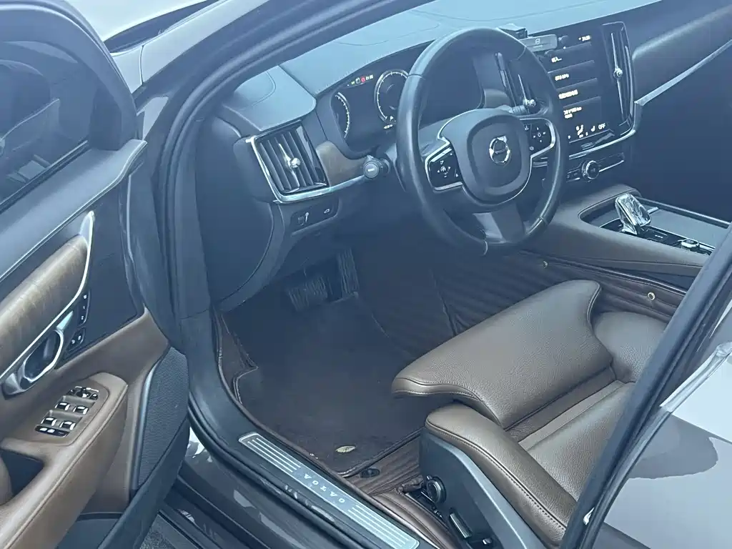 Volvo S90 2021 — фото 9