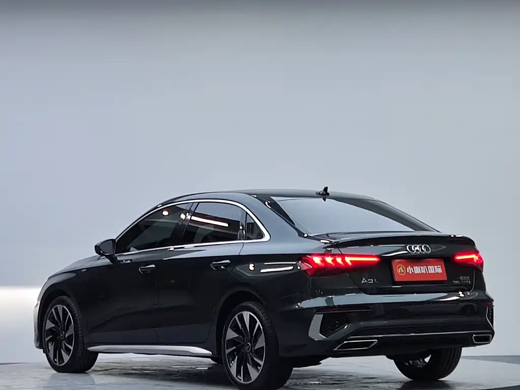 Audi A3 2022 — фото 17