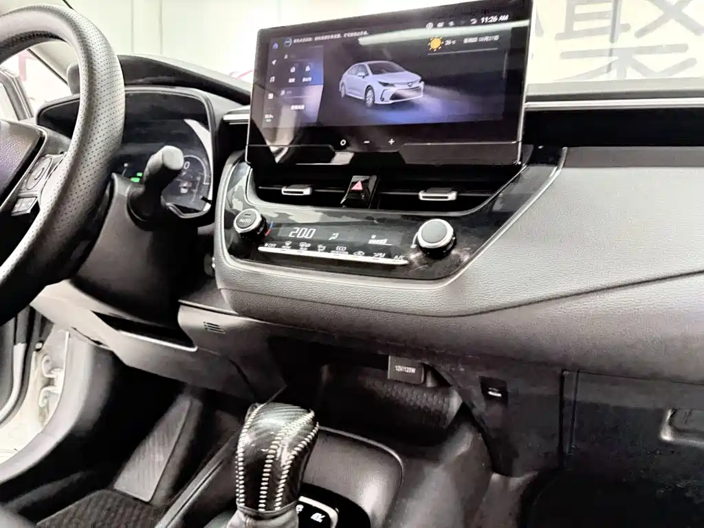Toyota Corolla 2023 — фото 18