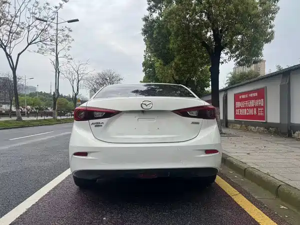 Mazda 3 Axela 2019