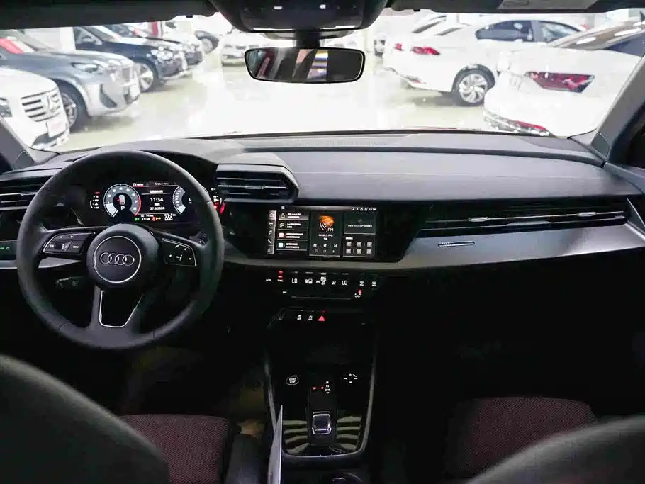 Audi A3 2021 — фото 11