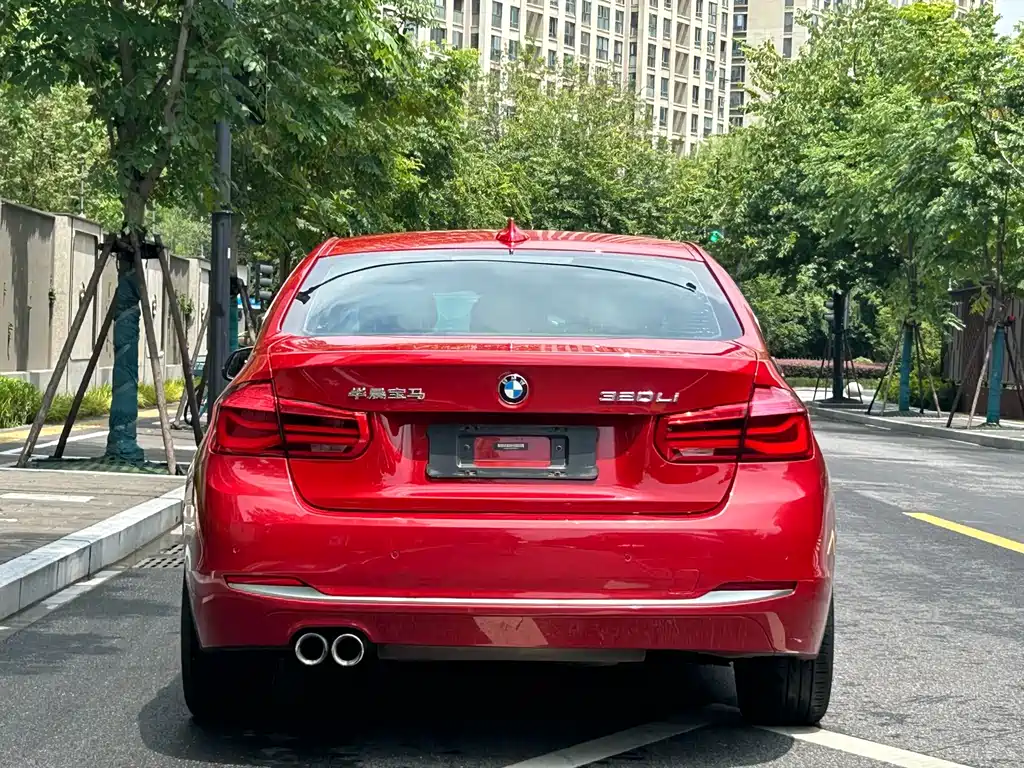 BMW 3 Series 2018 — фото 6