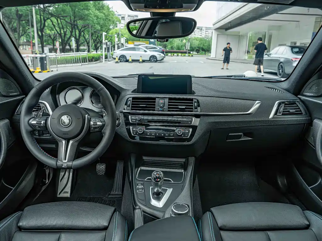 BMW M2 2018 — фото 15