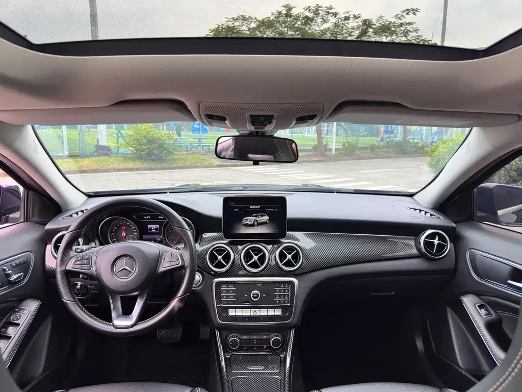 Mercedes-Benz GLA 2018 — фото 12