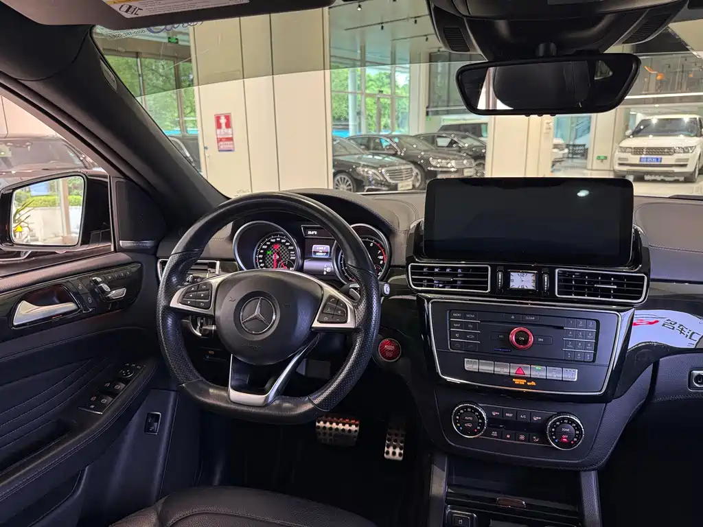 Mercedes-Benz GLE Coupe AMG 2017 — фото 13