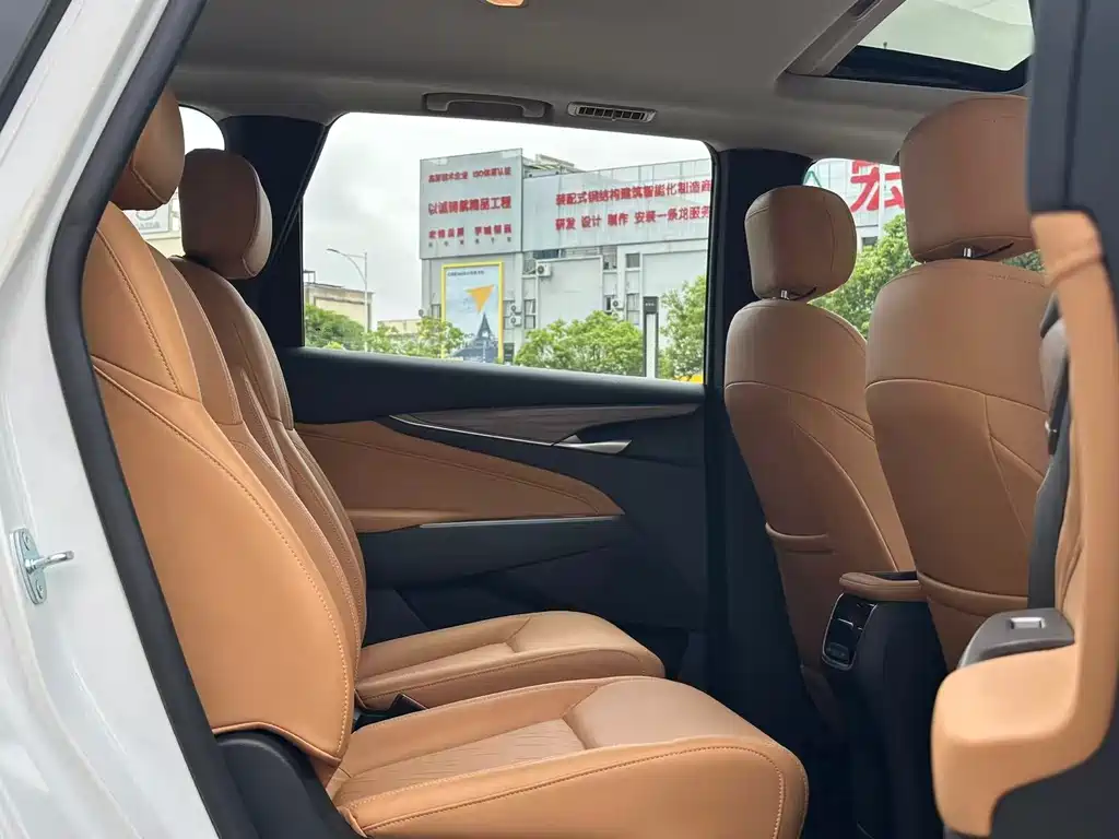 Maxus G50 Plug-In Hybrid 2025 — фото 26