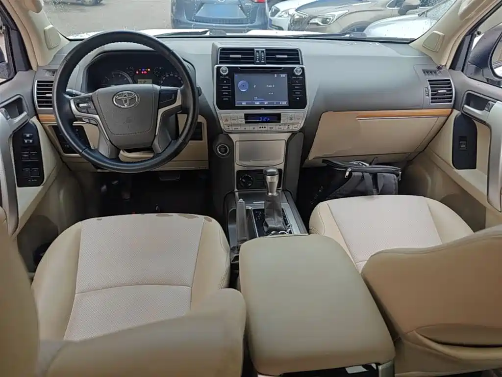 Toyota Prado 2018 — фото 10